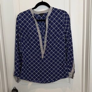 Banana Republic Blue and Grey Patterned Blouse